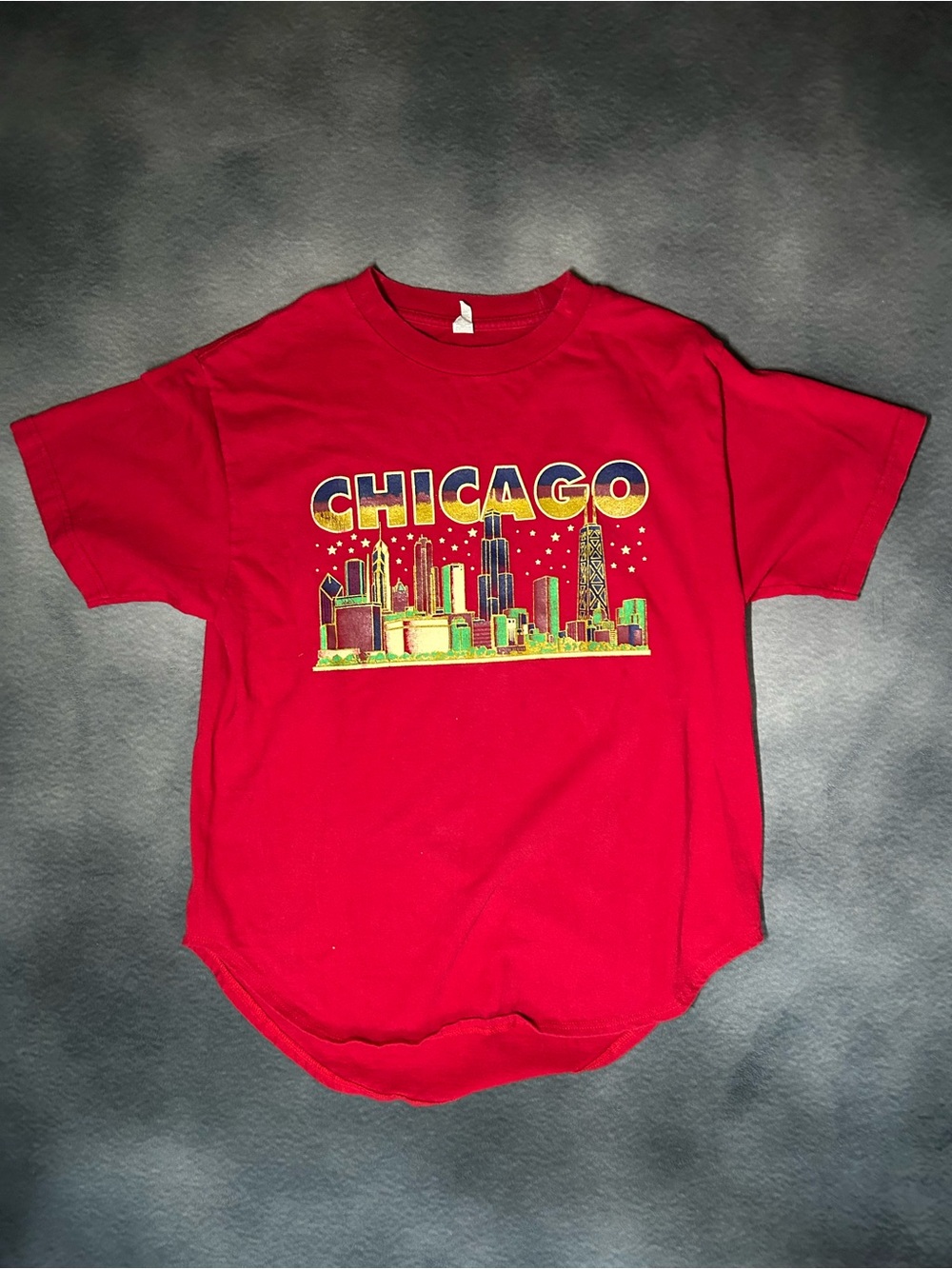 Vintage Chicago Skyline Red Graphic Tee